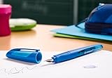 Schulfüller mit Linkshänder-Feder L – STABILO EASYbuddy in schwarz/himmelblau – Schreibfarbe blau (löschbar) – Einzelstift – inklusive Patrone - 6